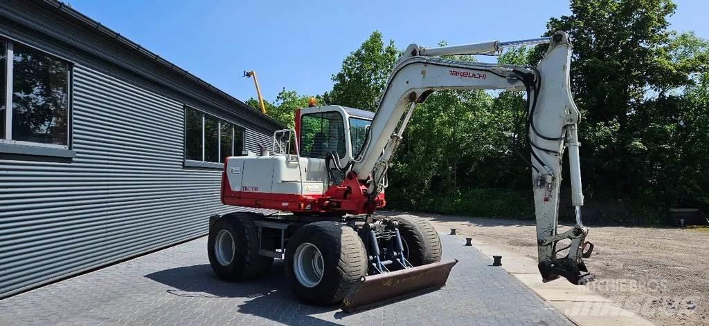 Takeuchi TB070 W Midi bageri 7t – 12t