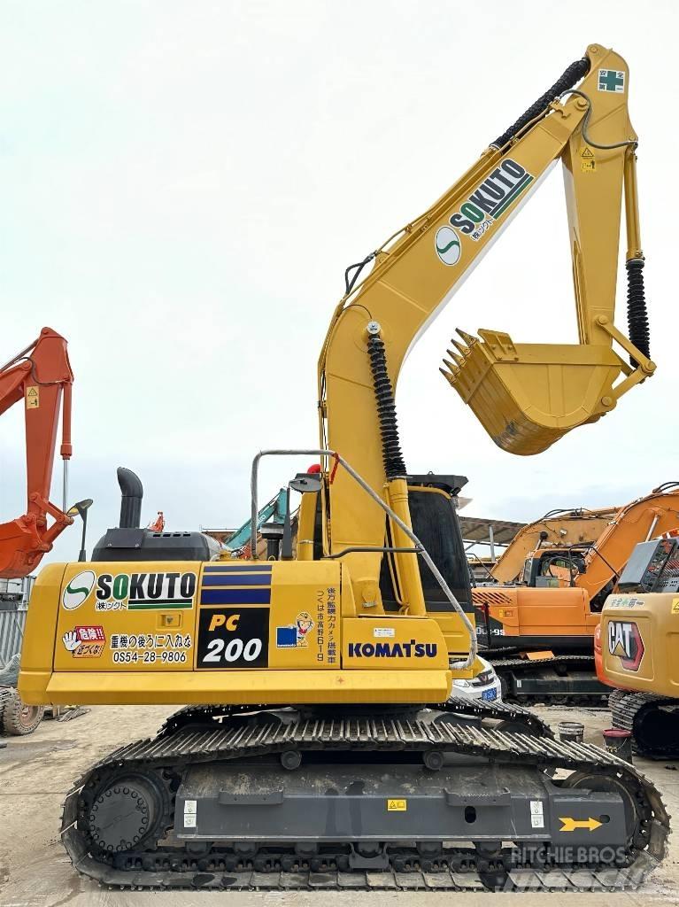Komatsu PC200-8 Bageri guseničari