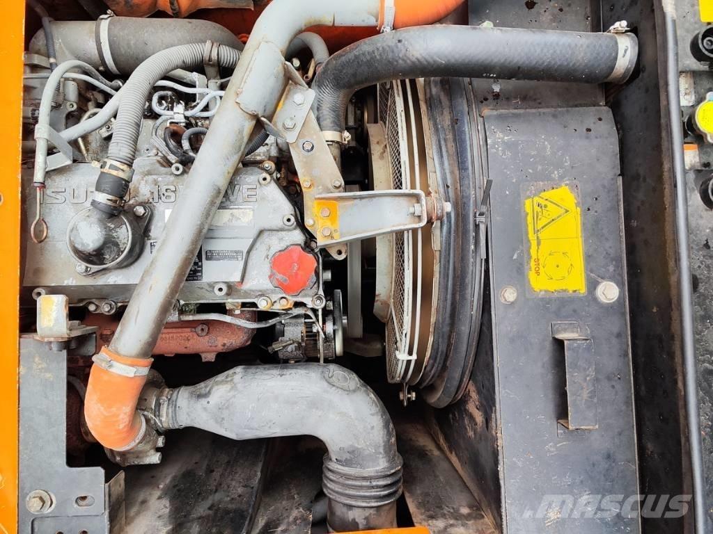 Hitachi ZX 210 W-3 Bageri točkaši