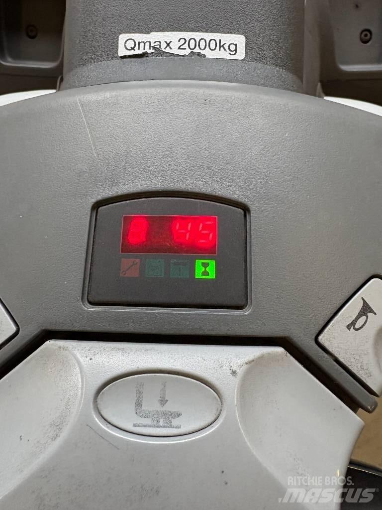 BT LPE 200 Nisko podizni električni viljuškar sa stajalištom