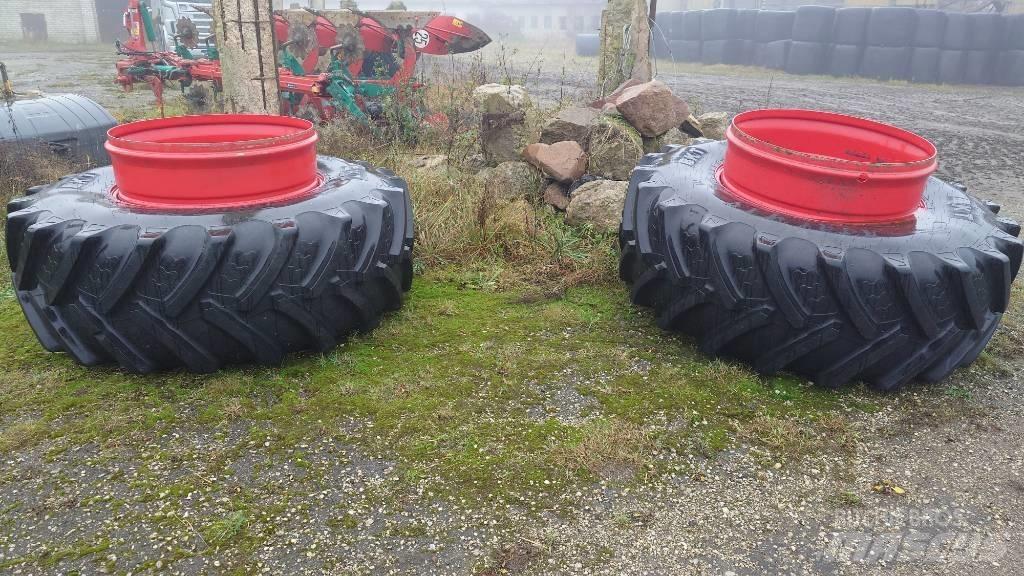 Fendt 724 Profi Plus Traktori