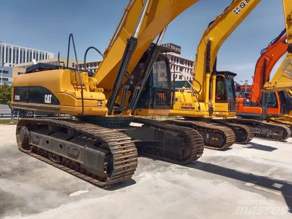 Cata-Dyne 330 Bageri guseničari