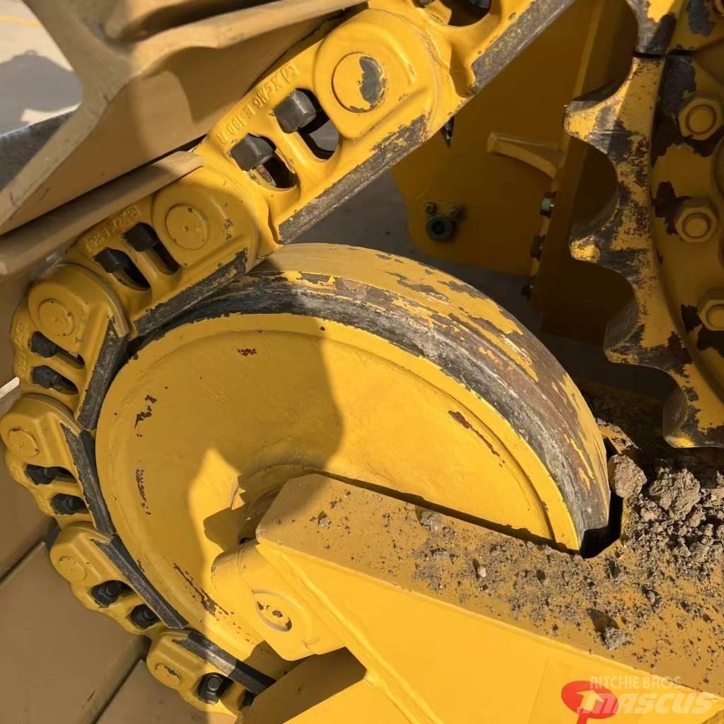 CAT D 8 R Buldožeri guseničari