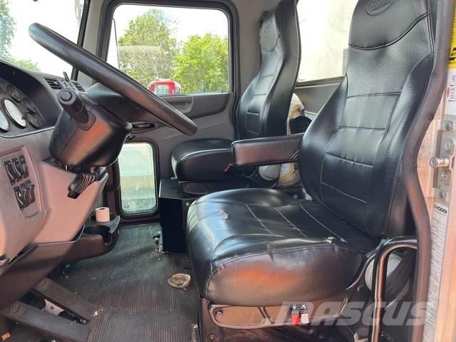 Peterbilt 337 Kamioni za prevoz pića