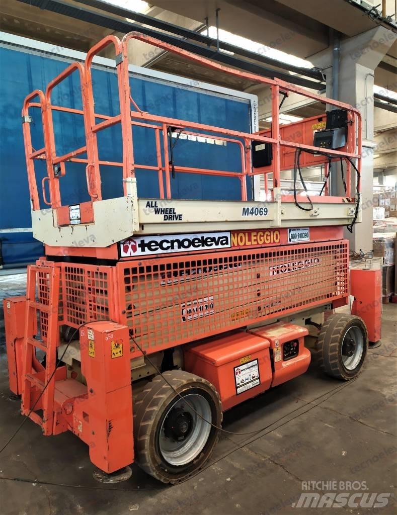 JLG M 4069 Makazaste platforme
