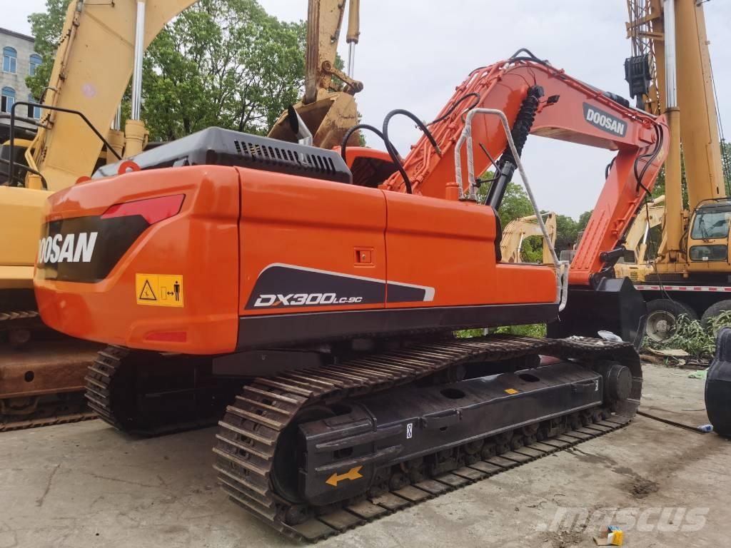 Doosan DX 300 LC Bageri guseničari