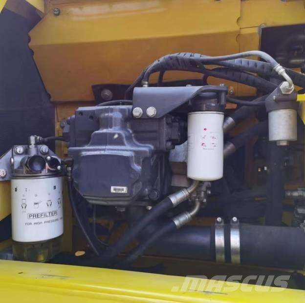 Komatsu PC220-8 Bageri guseničari