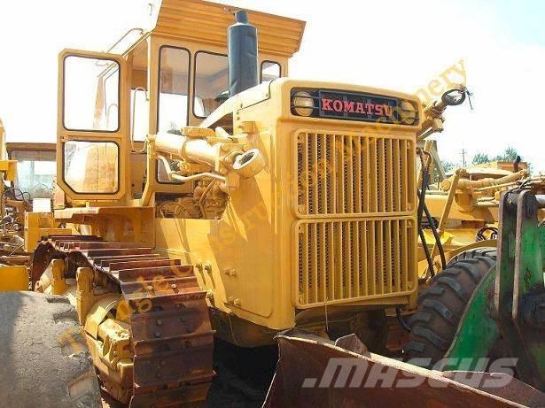 Komatsu D 155 A-1 Buldožeri guseničari