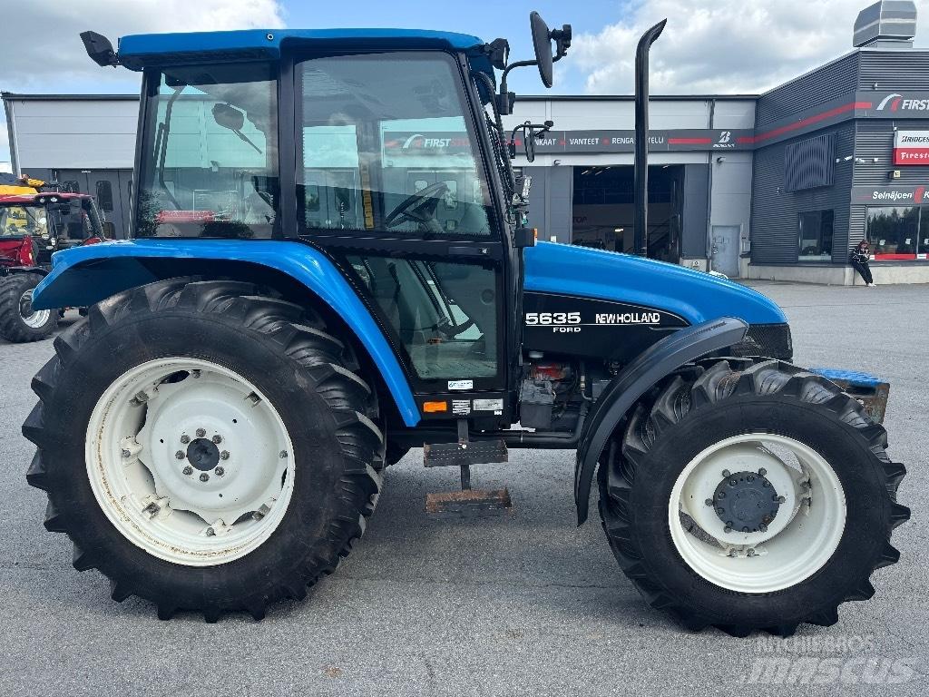 New Holland 5635 Traktori