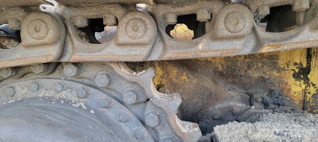 Komatsu D 65 EX 12 Buldožeri guseničari