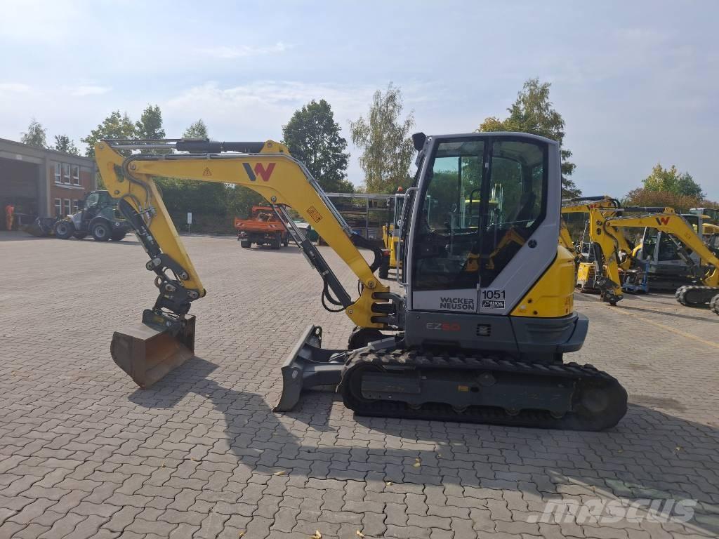 Wacker Neuson EZ50 Bageri guseničari