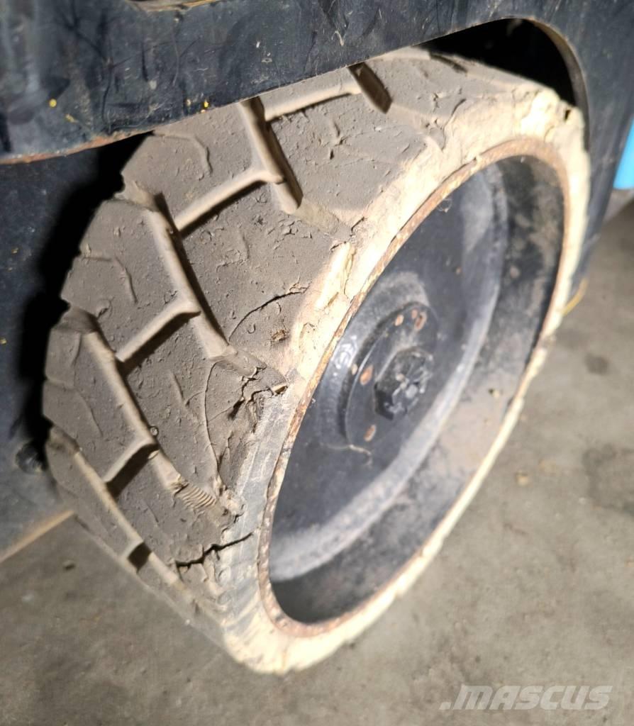 Haulotte Compact 12 Makazaste platforme