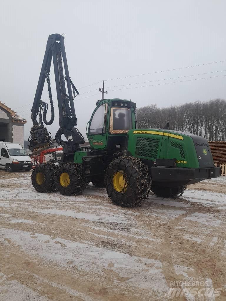 John Deere 1070 E Harversteri