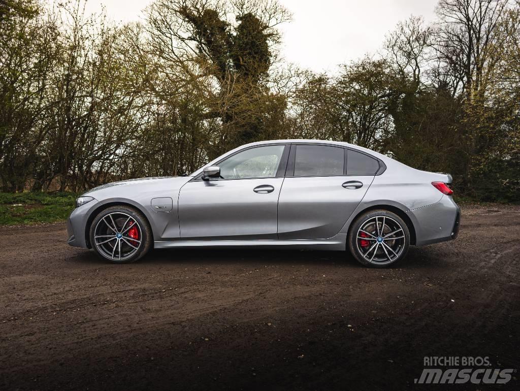 BMW 330e Automobili