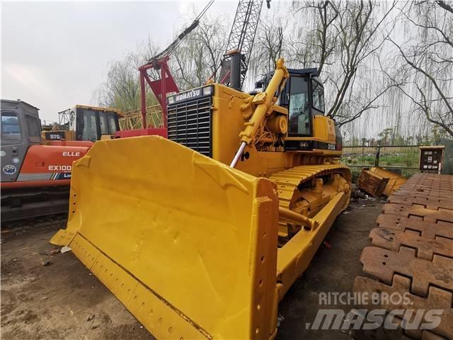 Komatsu D155A Buldožeri guseničari