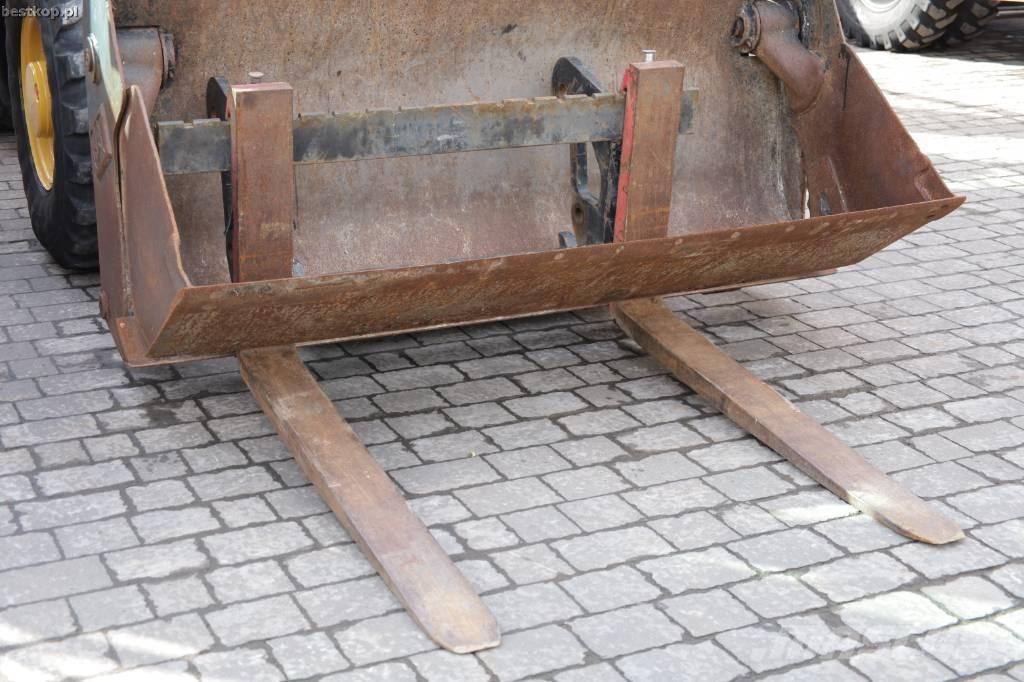 CAT 906M Utovarivači na točkove