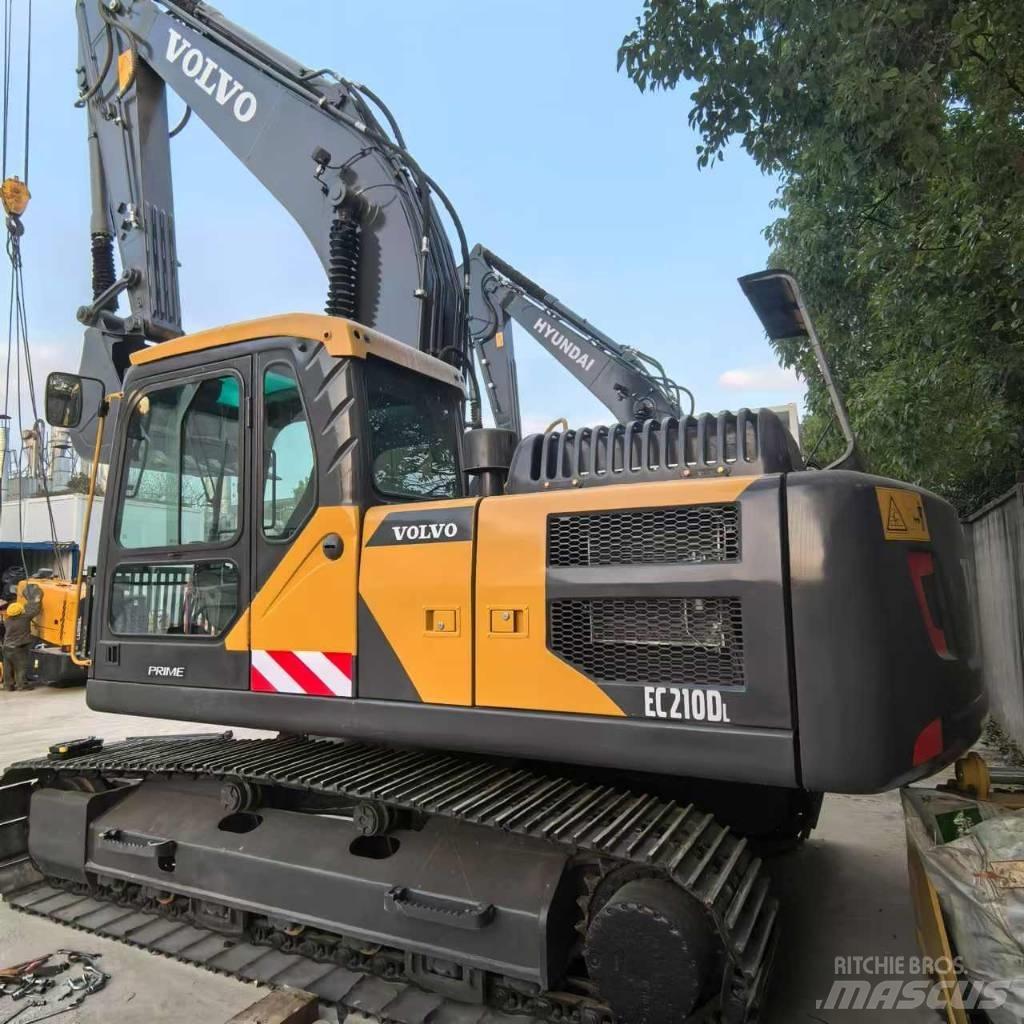 Volvo EC 210 D Midi bageri 7t – 12t
