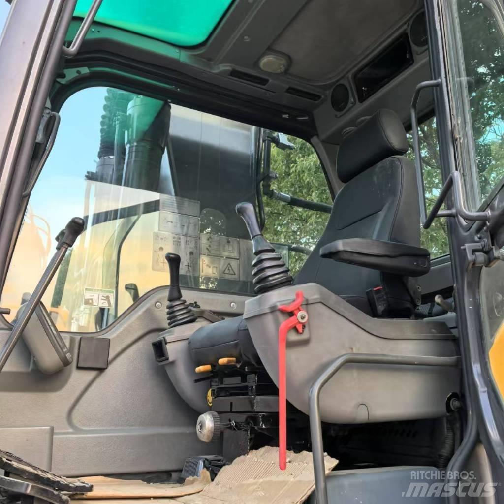 Volvo EC 210 D Midi bageri 7t – 12t