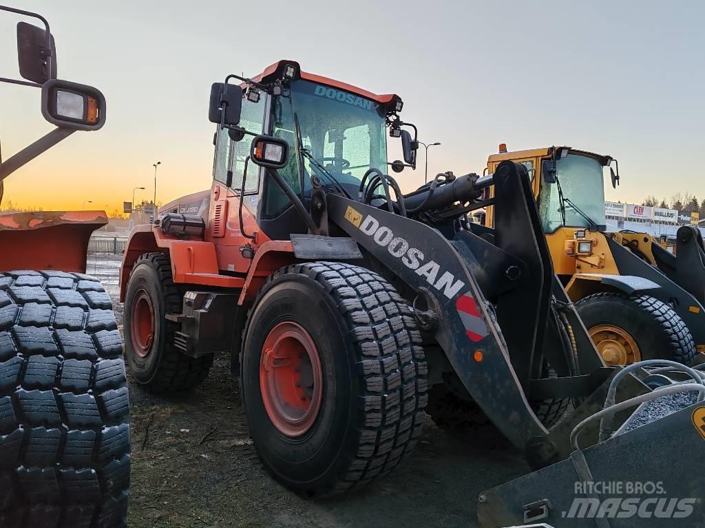 Doosan DL 220 Utovarivači na točkove