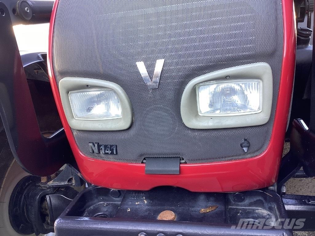 Valtra N141 Traktori