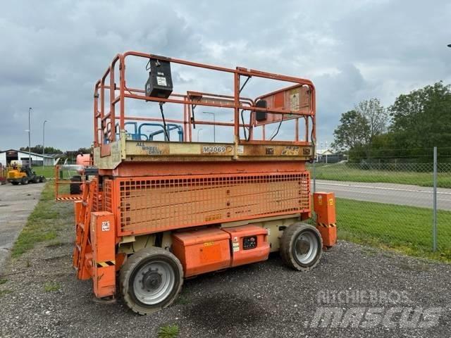 JLG M4069 Makazaste platforme