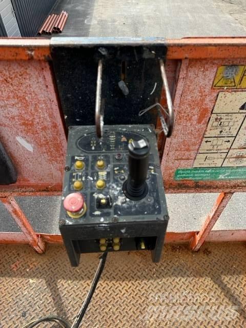 JLG M4069 Makazaste platforme