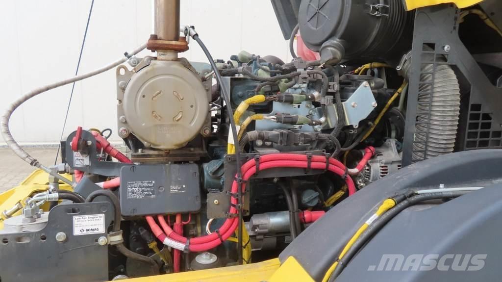 Bomag BW11 RH-5 Gumeni valjci na točkovima