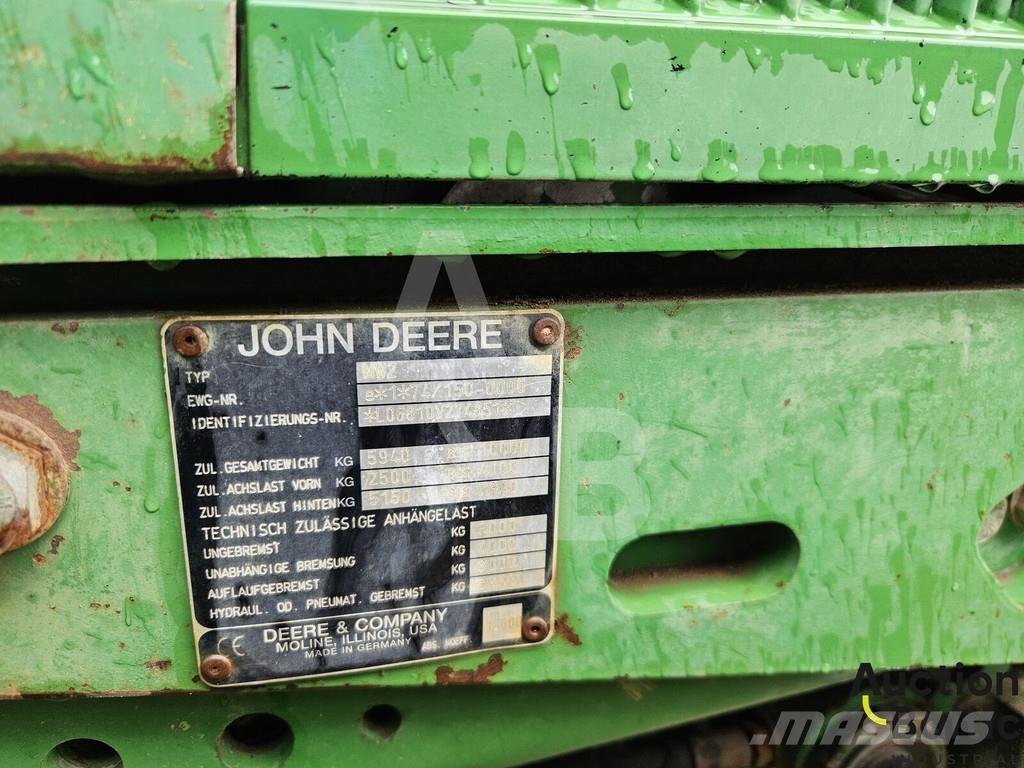 John Deere 6810 Traktori