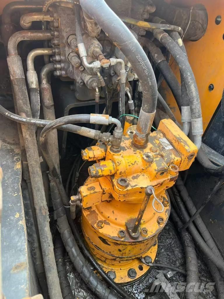 Hyundai Robex 215-7 Bageri guseničari