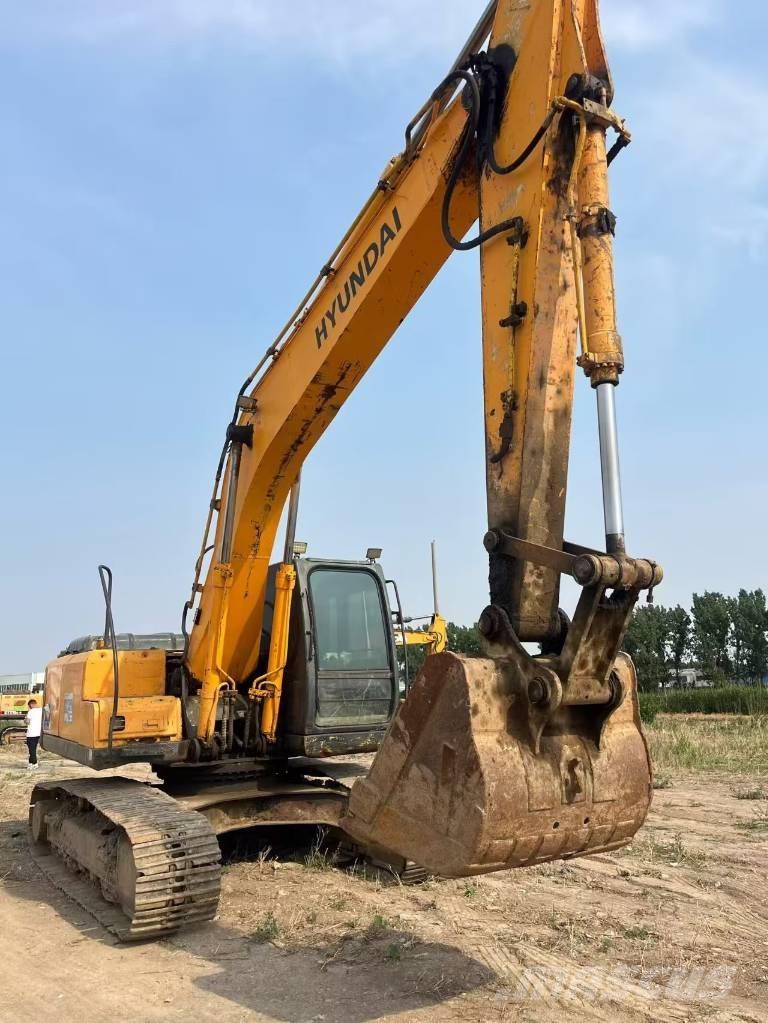 Hyundai Robex 215-7 Bageri guseničari