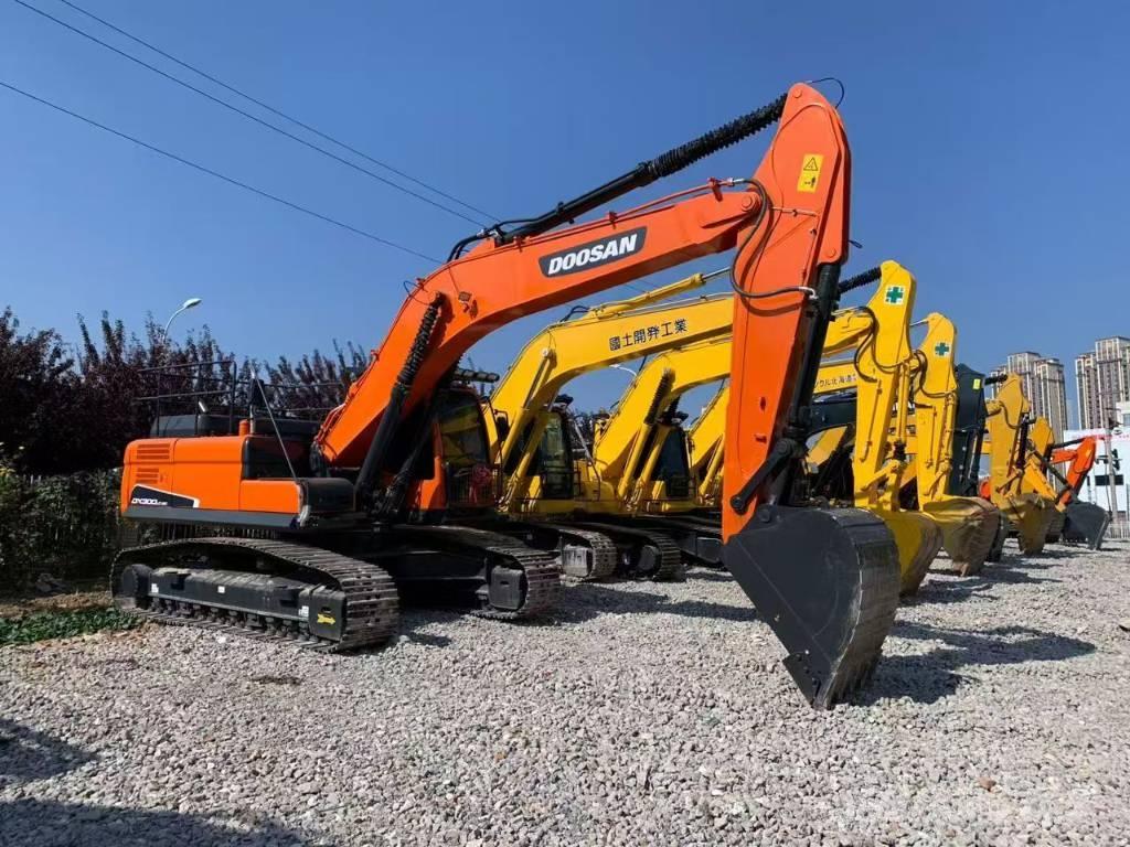 Doosan 300-7 Bageri guseničari