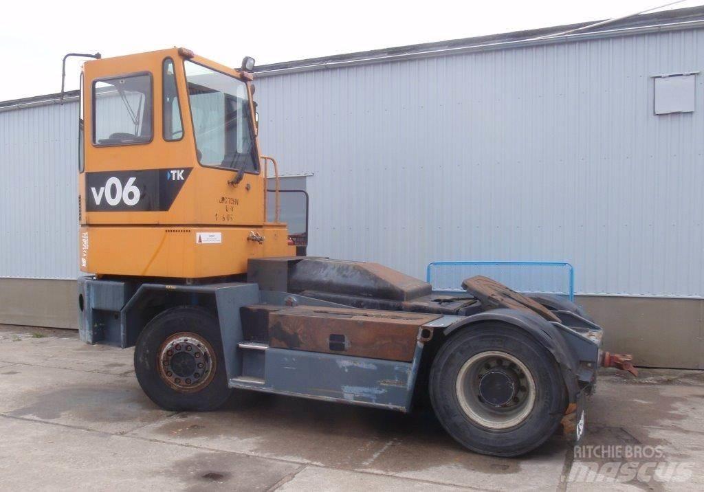 Sisu TRX 242 Terminalni tegljači