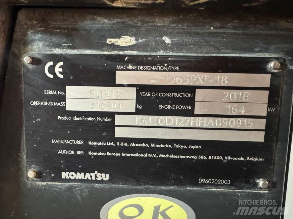 Komatsu D65PXi-18 Buldožeri guseničari