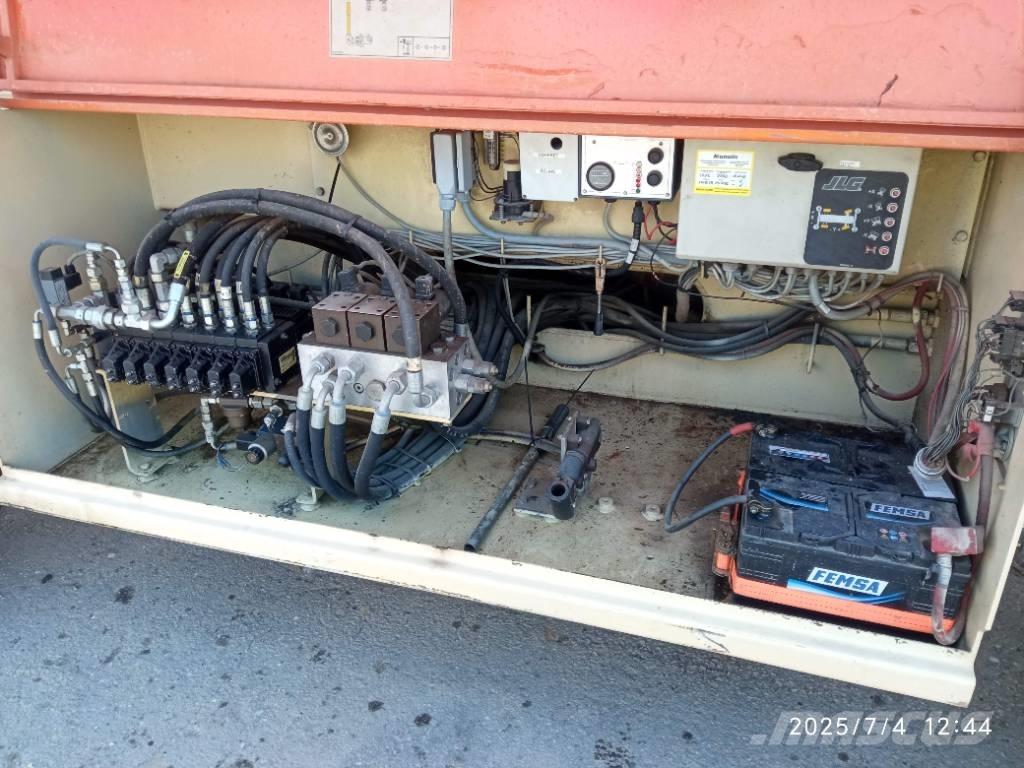 JLG 203-24 Makazaste platforme