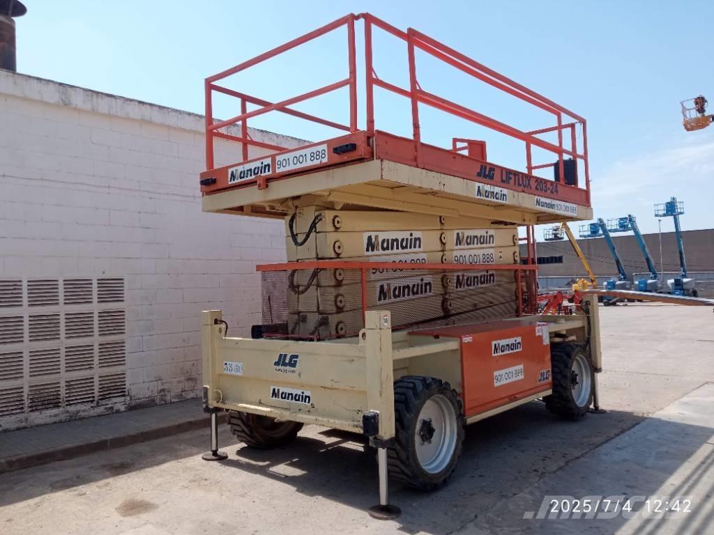 JLG 203-24 Makazaste platforme