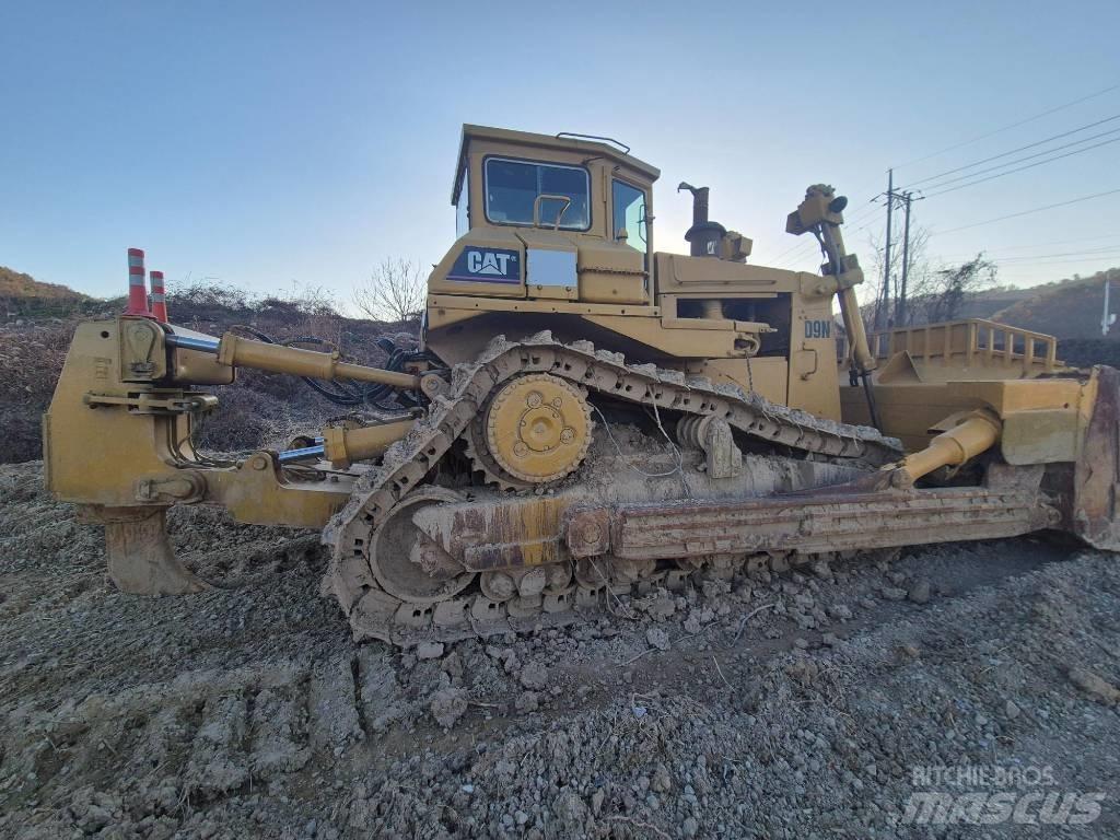 CAT D 9 N Buldožeri guseničari