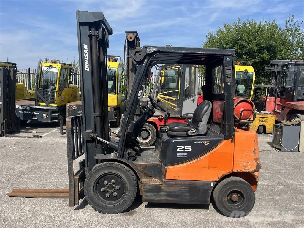 Doosan G25E-5 Plinski viljuškari
