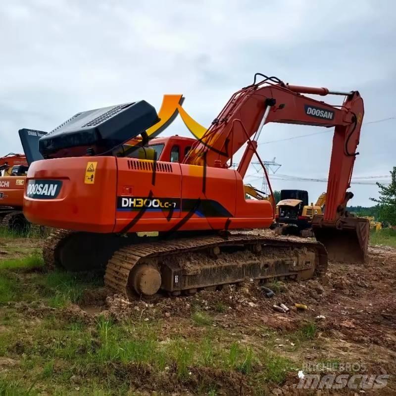 Doosan DH300 Bageri guseničari