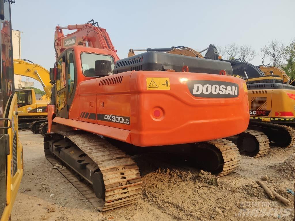 Doosan dx300 Bageri guseničari