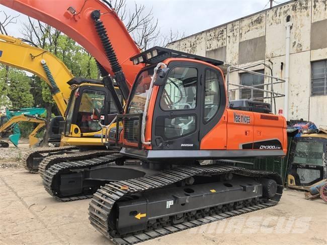Doosan DX 300 LC Bageri guseničari