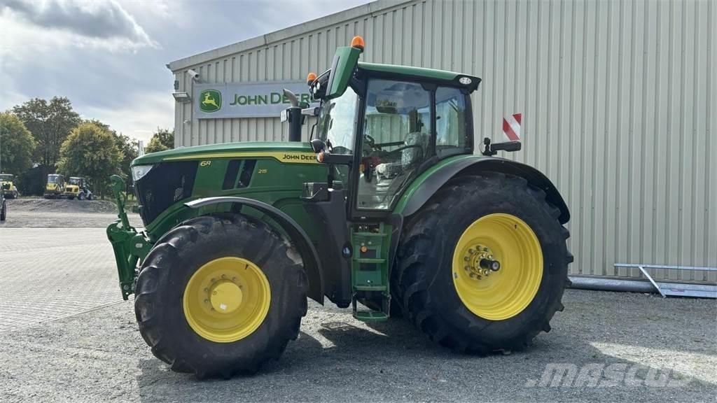 John Deere 6R215 Traktori