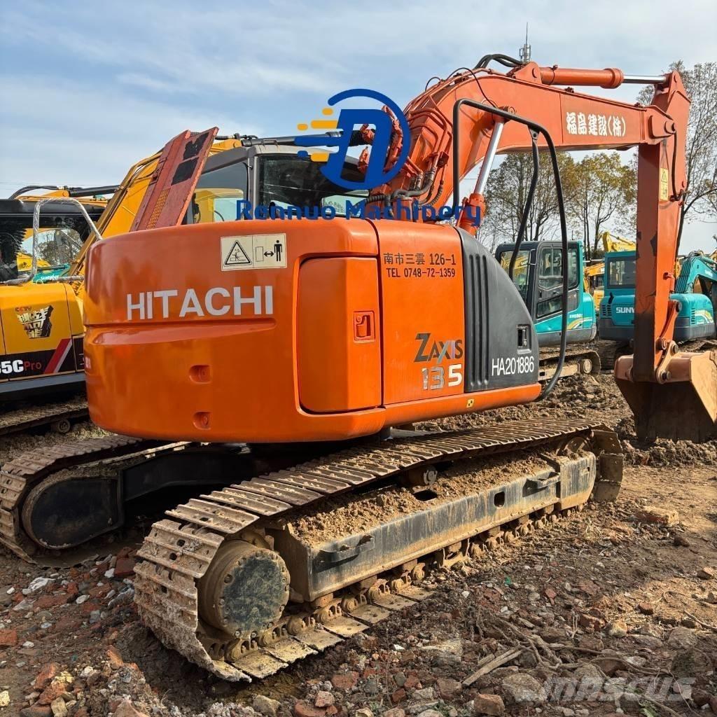 Hitachi ZX 135 US Bageri guseničari