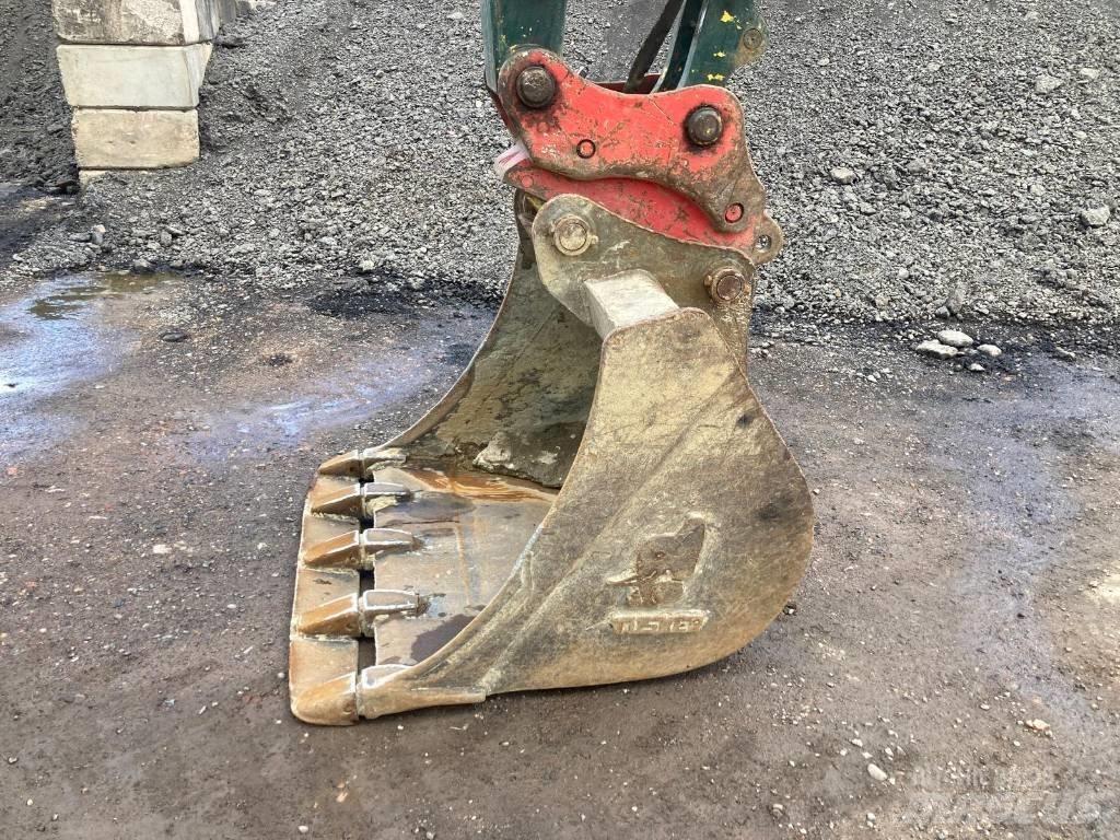Komatsu PC138US-11 Bageri guseničari