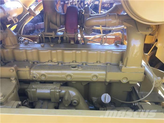 CAT D 6 D Buldožeri guseničari