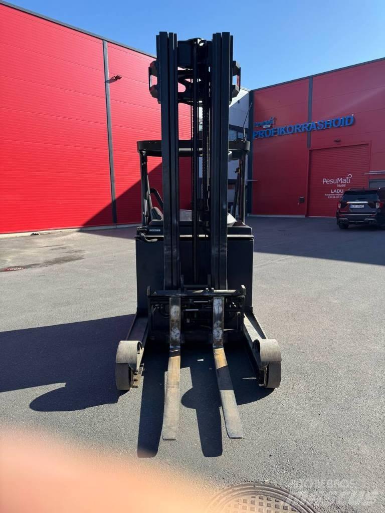 Linde R 25 Viljuškari sa pomičnim stupom