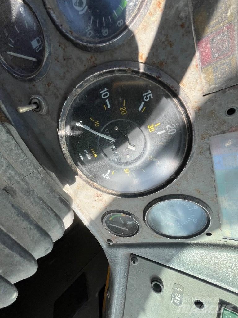 Volvo A25c Zglobni damperi