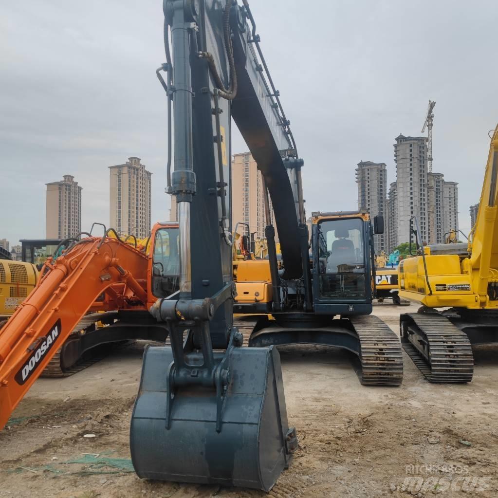 Hyundai R 225LC-9T Bageri guseničari