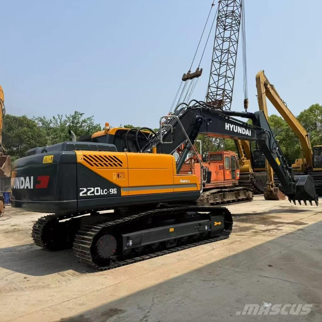Hyundai R220LC-9S Midi bageri 7t – 12t