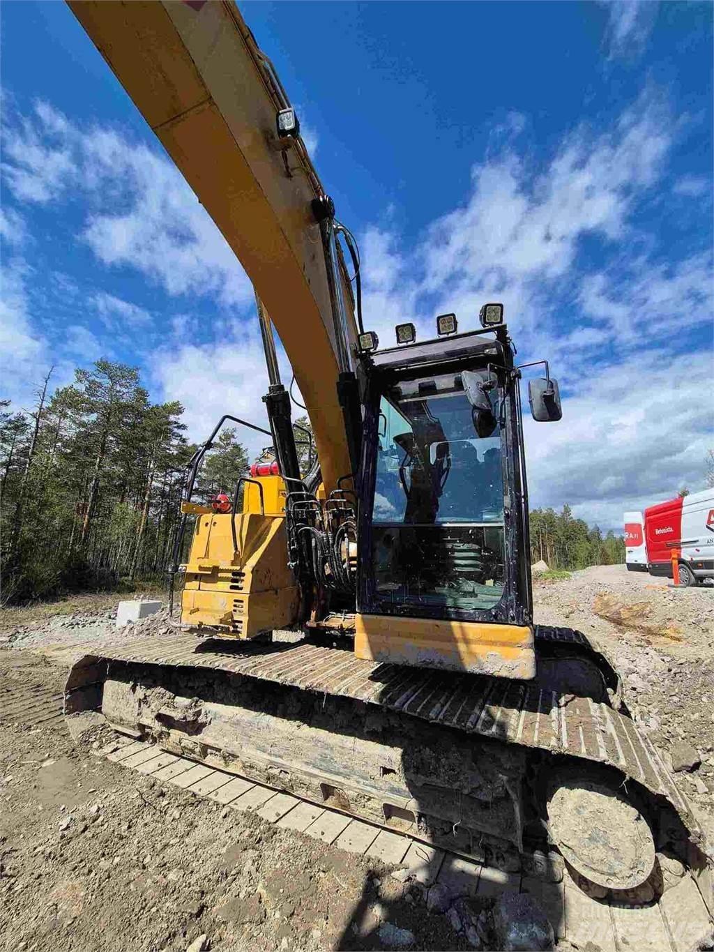 CAT 325FLCR Bageri guseničari