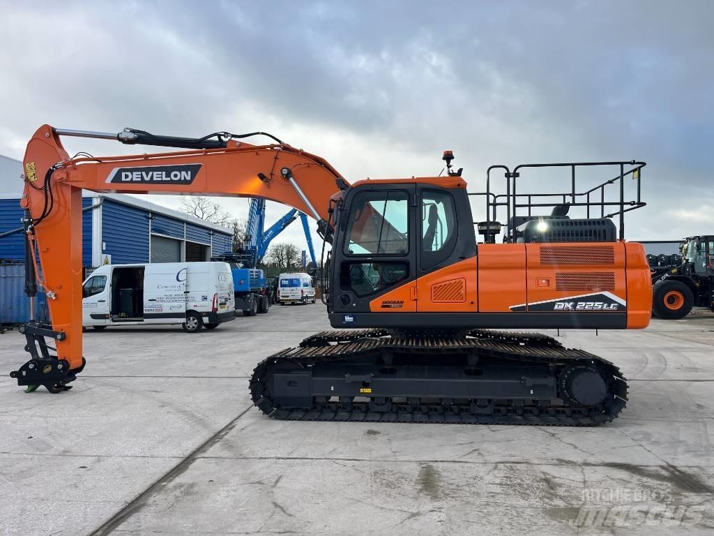 Develon DX 225 LC-7 Bageri guseničari